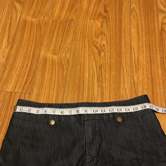 Lee Jeans Women Just Below The Waist Capri shorts Stretch Denim Cotton 12 Medium - Picture 8 of 11